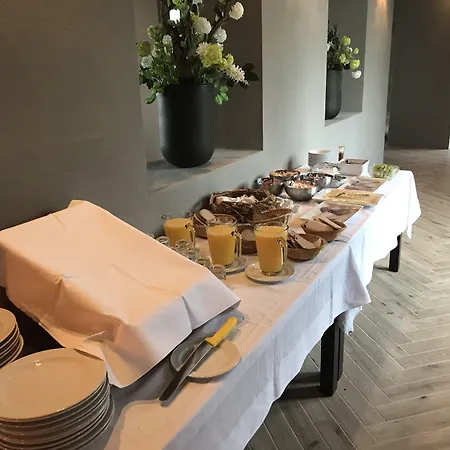 Parkhotel فندق 3*